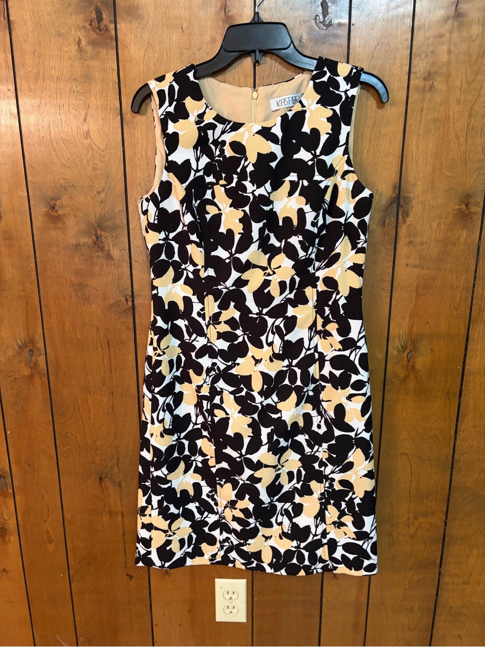 Kasper Sleeveless Floral Sheath Dress in Black and Creamy Yellow